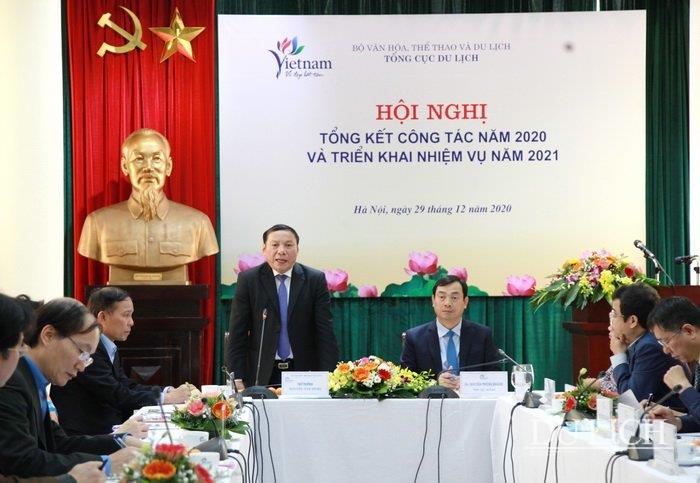 Thứ trưởng Bộ Văn hóa, Thể thao và Du lịch Nguyễn Văn Hùng phát biểu chỉ đạo tại Hội nghị